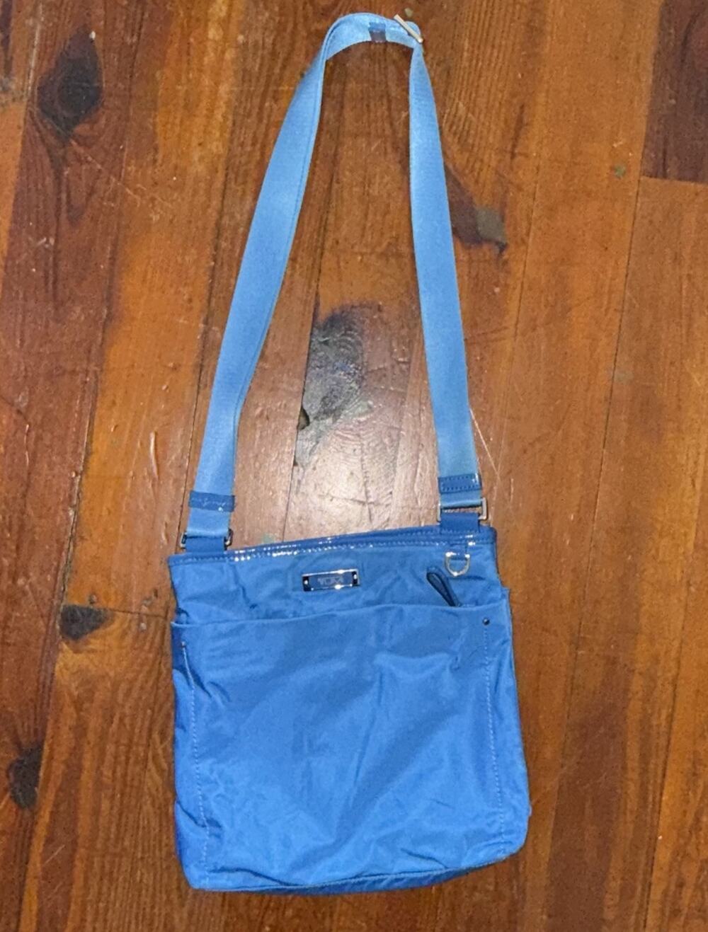 Tumi Voyageur Capri Blue Teal Green Nylon Crossbody Travel Lightweight Bag 10x10